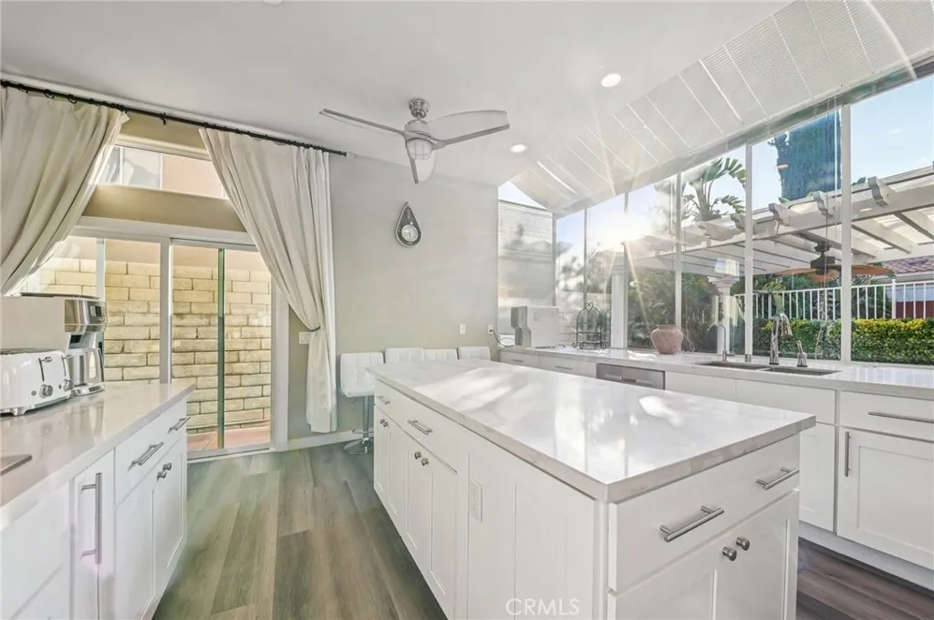 Stevenson Ranch, California 91381, United States, 4 Bedrooms Bedrooms, ,3 BathroomsBathrooms,Residential,Active,203455