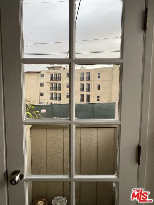 Los Angeles, California 90025, United States, 1 Bedroom Bedrooms, ,1 BathroomBathrooms,Residential,Active,249300