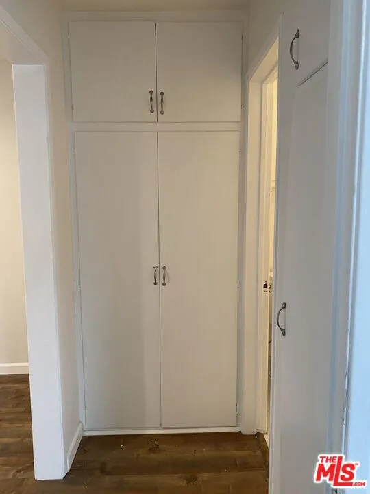 Los Angeles, California 90025, United States, 1 Bedroom Bedrooms, ,1 BathroomBathrooms,Residential,Active,249300