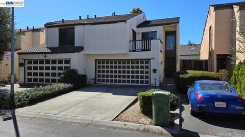 Photo of 39623 Embarcadero Ter, Fremont, CA 94538 (MLS # 41132860)