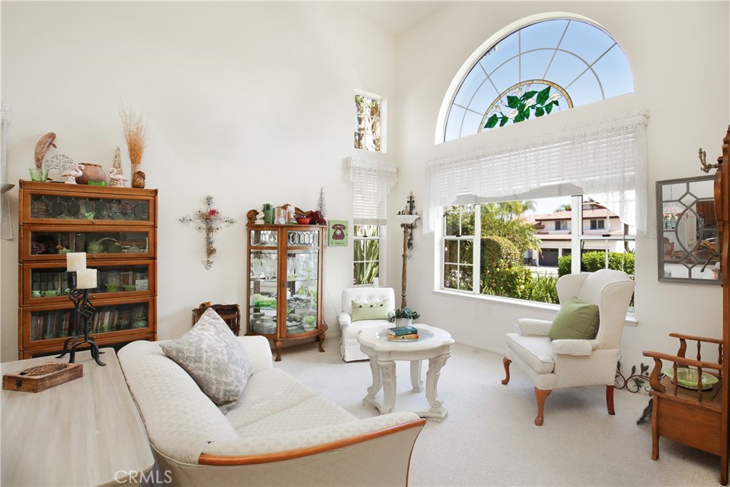 5174 Avenida De La Plata