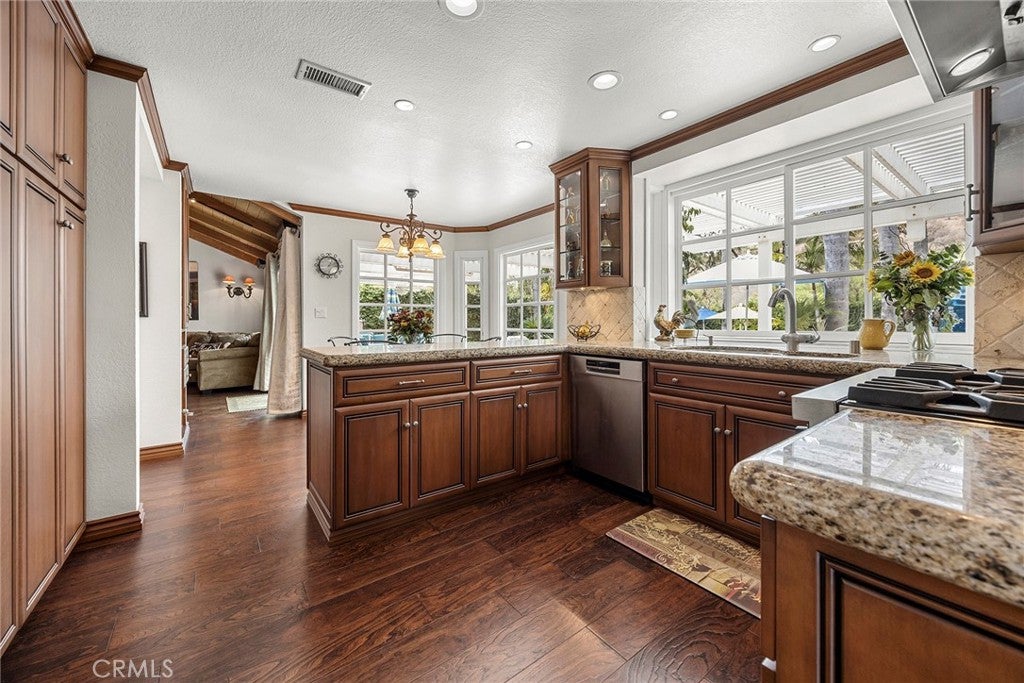 5329 Brentwood