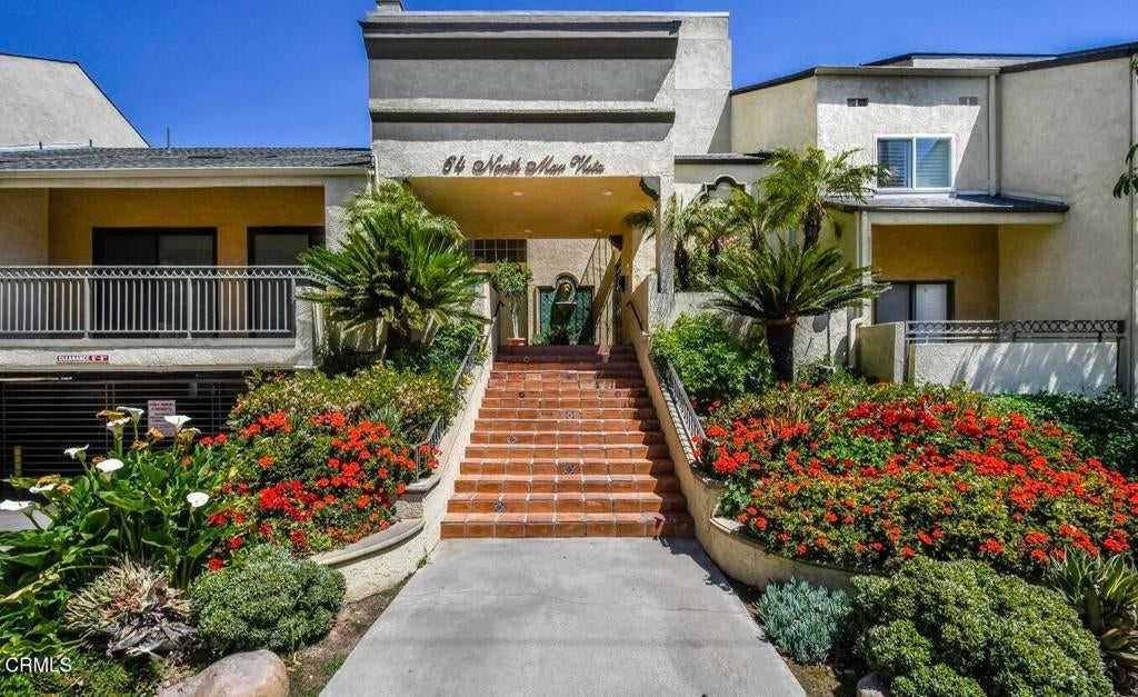 64 N Mar Vista Avenue