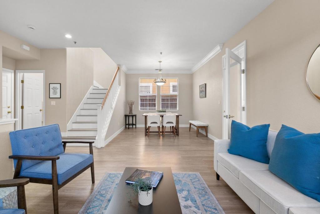 113 Kingfisher Drive