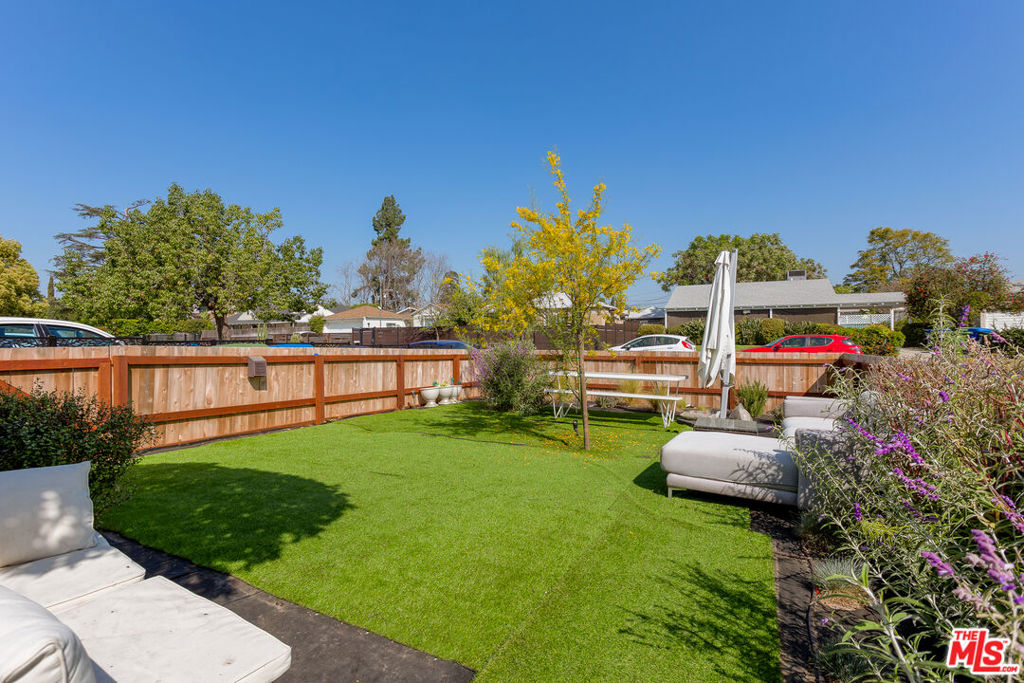 11322 Bessemer Street