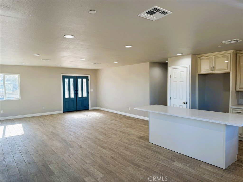 8401 Eucalyptus Avenue