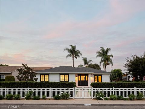 Photo of 418 Broadway, Costa Mesa, CA 92627 (MLS # NP25171640)