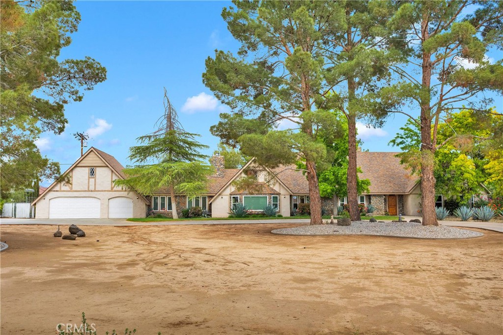 15151 Riverside Lane