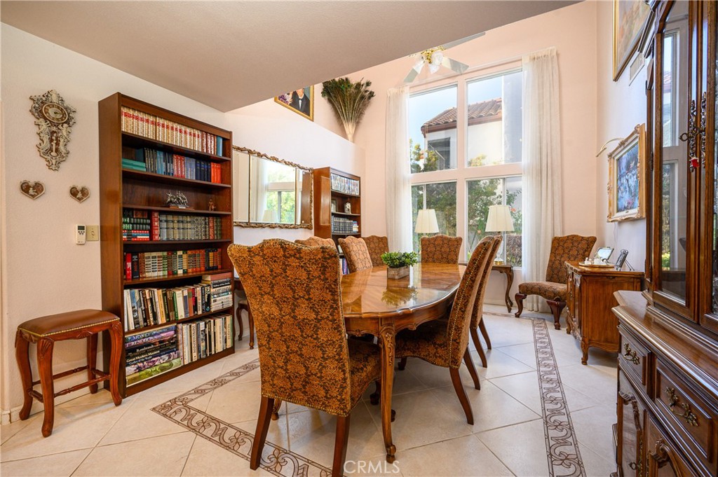 23799 Via De Gema Linda