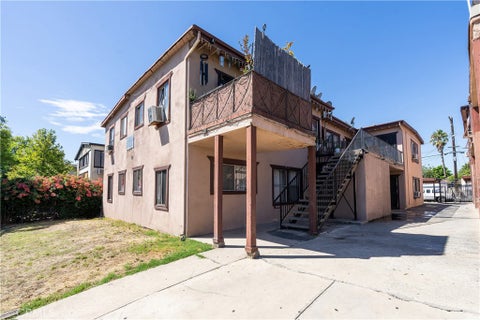 Photo of 7301 Vineland AVE, Sun Valley, CA 91352 (MLS # BB26197118)