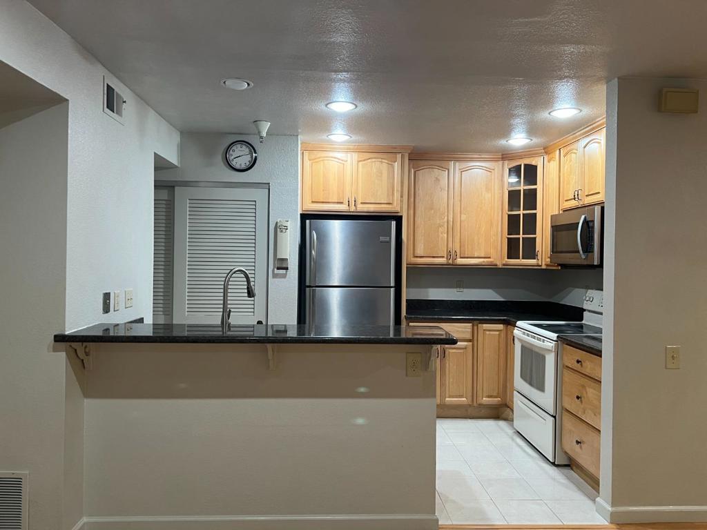 310 Hackamore Lane
