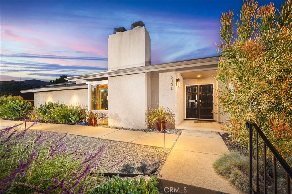 2128 N Villa Maria Road