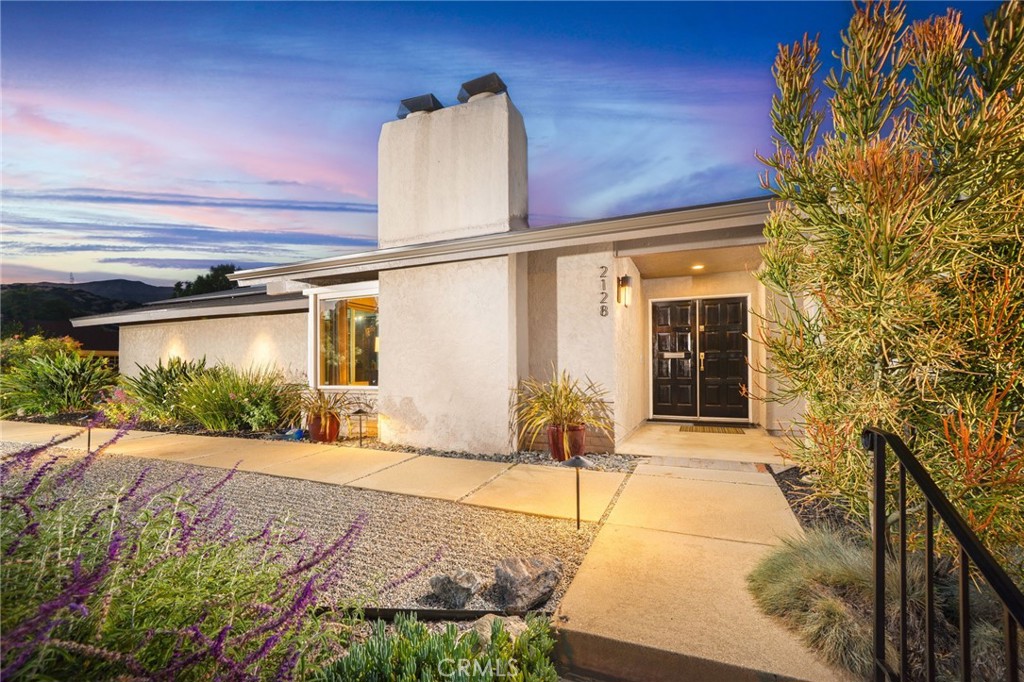 2128 N Villa Maria Road