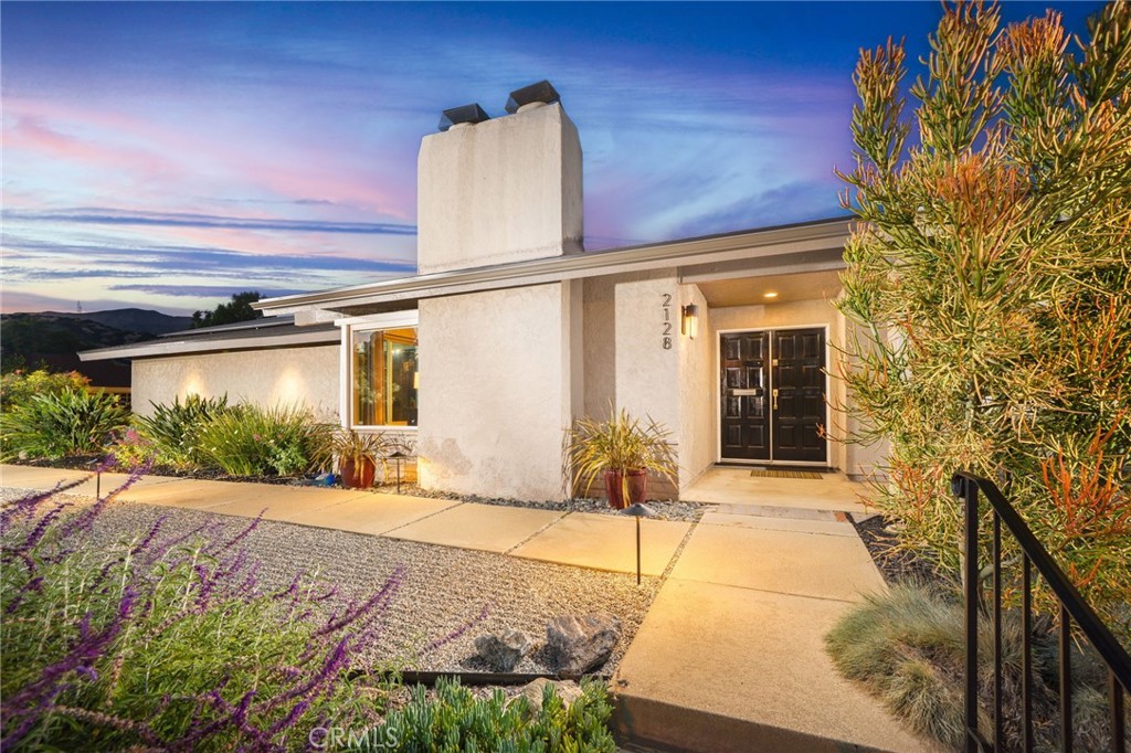 2128 N Villa Maria Road