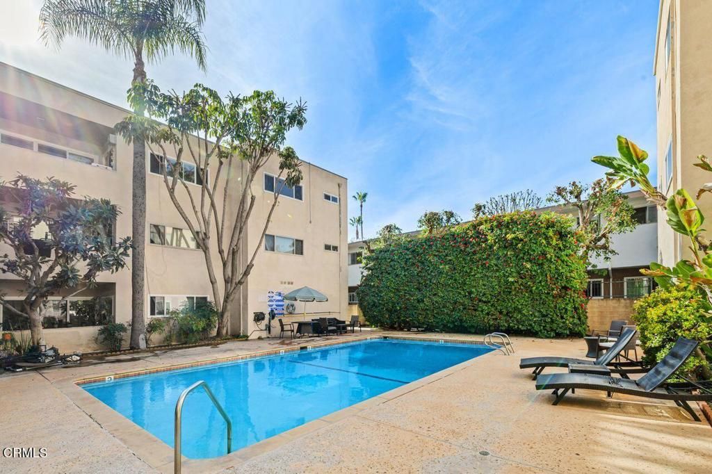Photo of 5411 Tyrone Avenue #202, Sherman Oaks, CA 91401 (MLS # P1-25282)