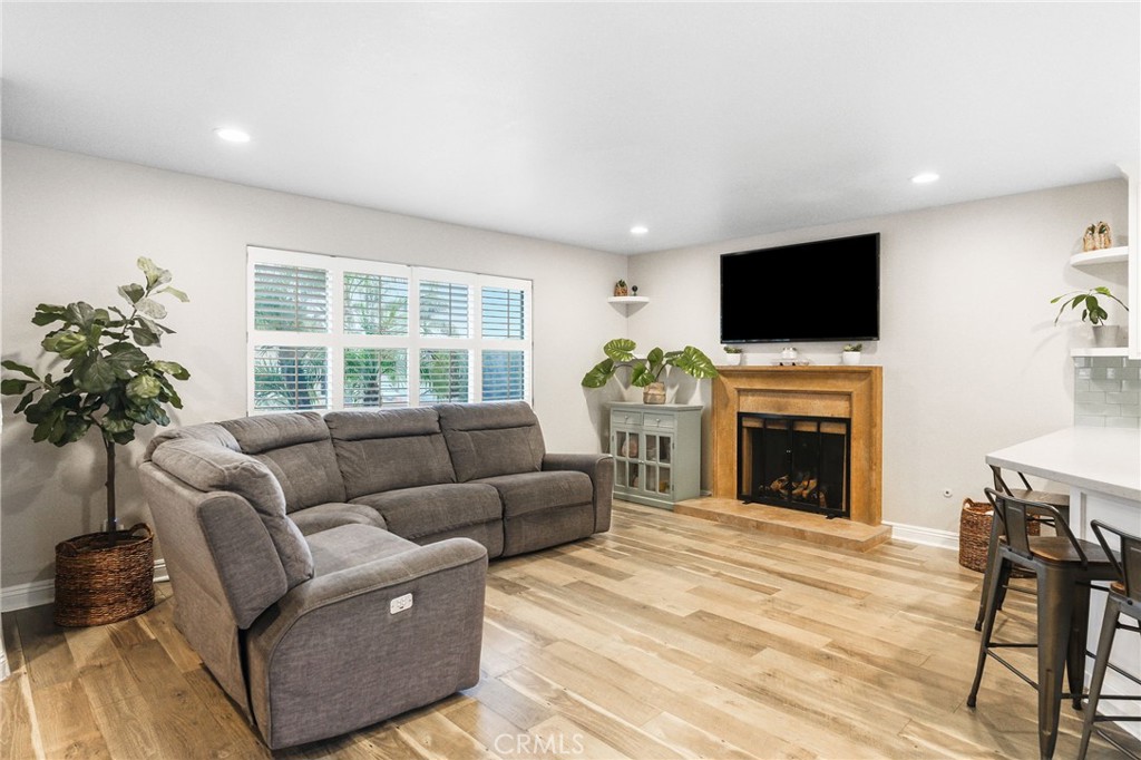 1274 Maple View Drive