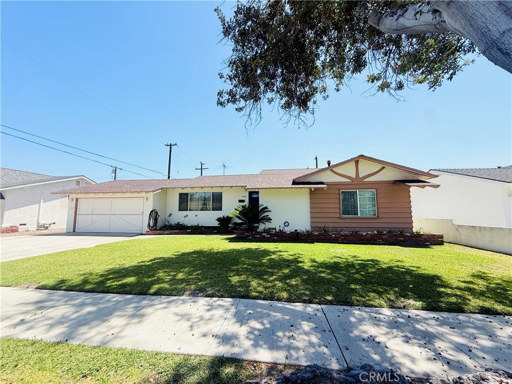 2618 W Stonybrook Drive