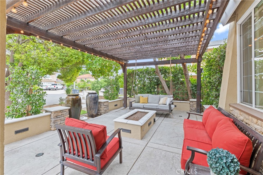 2309 W Knox Avenue