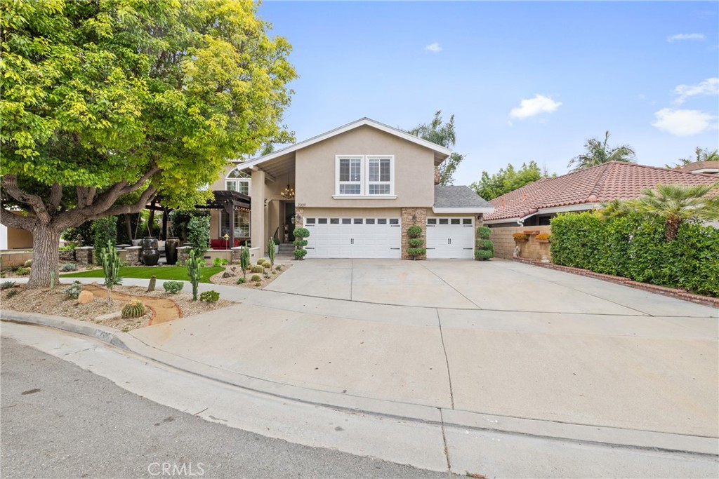 2309 W Knox Avenue