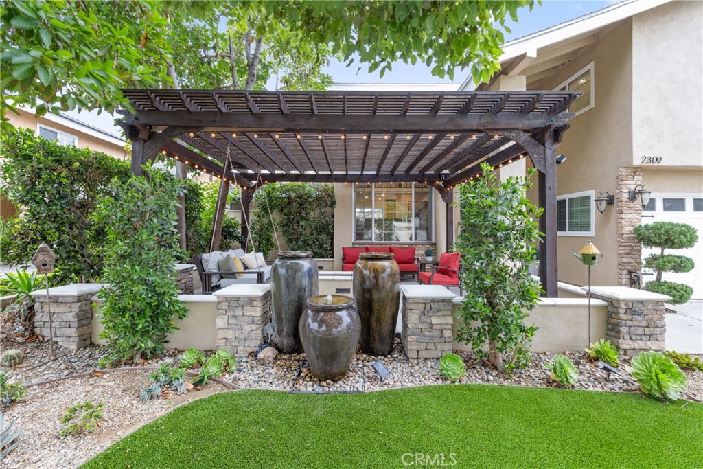 2309 W Knox Avenue