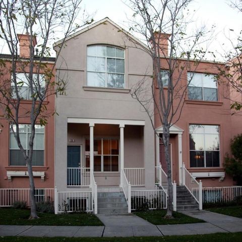 Photo of 126 Pacchetti Way, Mountain View, CA 94040 (MLS # ML82035991)