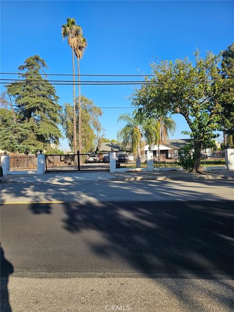 Photo of 10641 Juniper Ave, Fontana, CA 92337 (MLS # CV25251542)