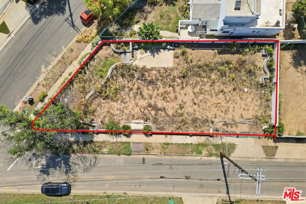 875 Chautauqua Boulevard