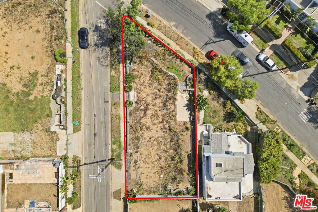 875 Chautauqua Boulevard