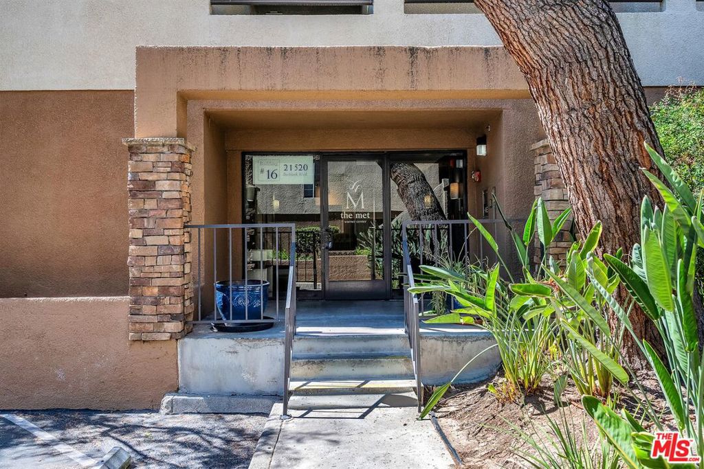 21520 Burbank Boulevard 313