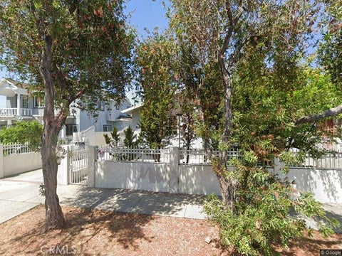 Photo of 1123 N Alexandria AVE, Los Angeles, CA 90029 (MLS # SR26166795)