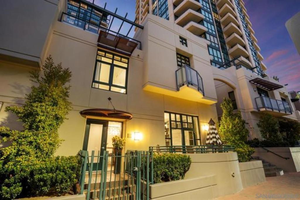 Downtown - Residential Lease