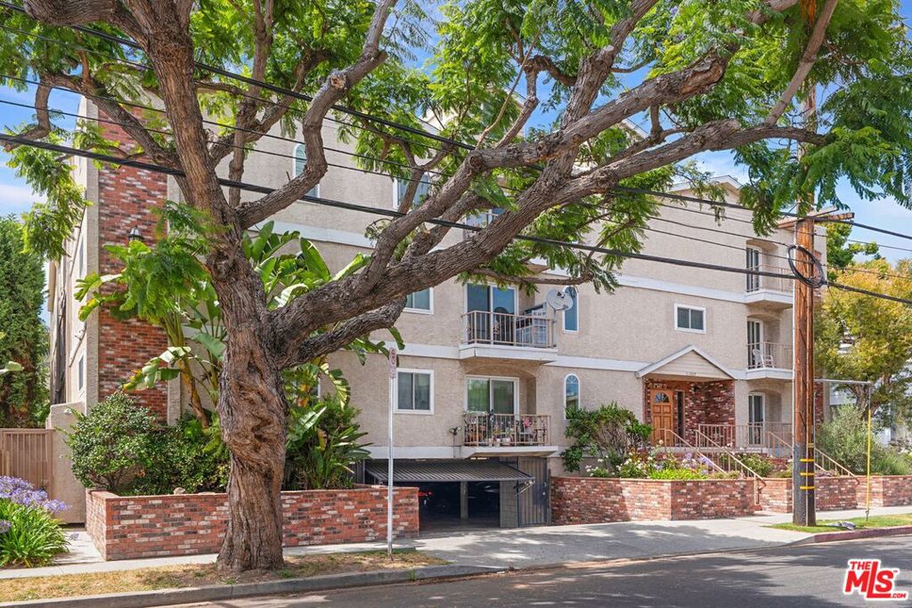 11337 Nebraska Avenue 303, Los Angeles CA 90025
