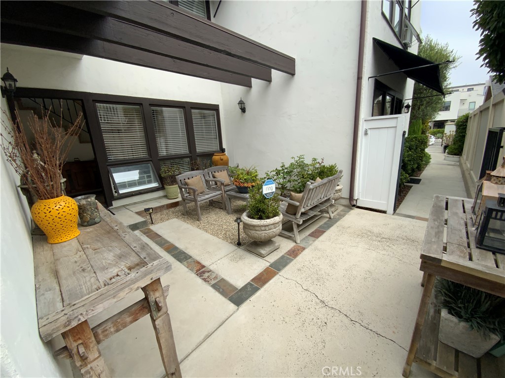 Corona del Mar North of PCH (CNHW) - Residential Lease