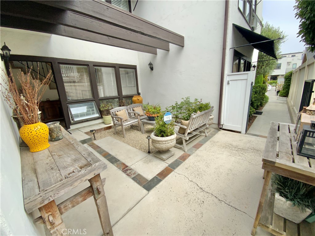 Corona del Mar North of PCH (CNHW) - Residential Lease