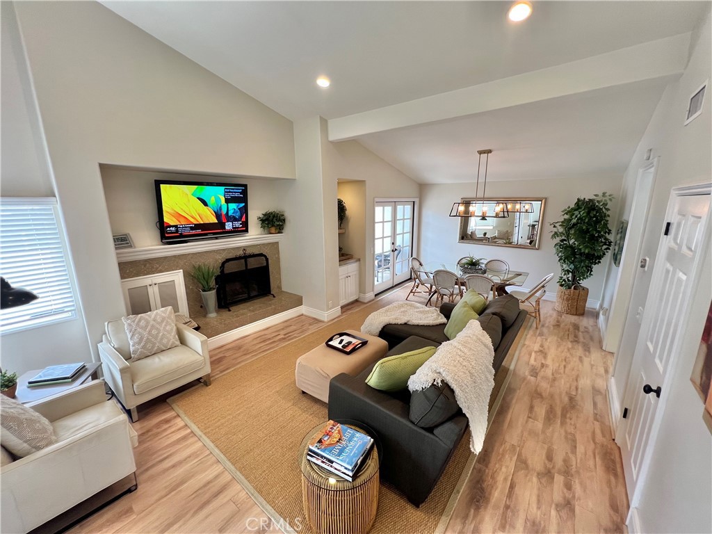 611 1/2 Orchid Avenue