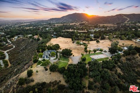 Photo of 40335 Avenida Altejo Bella, Cherry Valley, CA 92223 (MLS # 26841507)