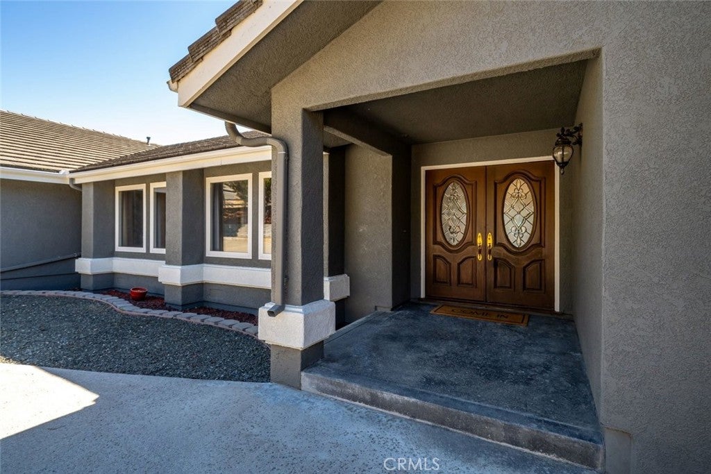 1075 Fox Canyon Lane