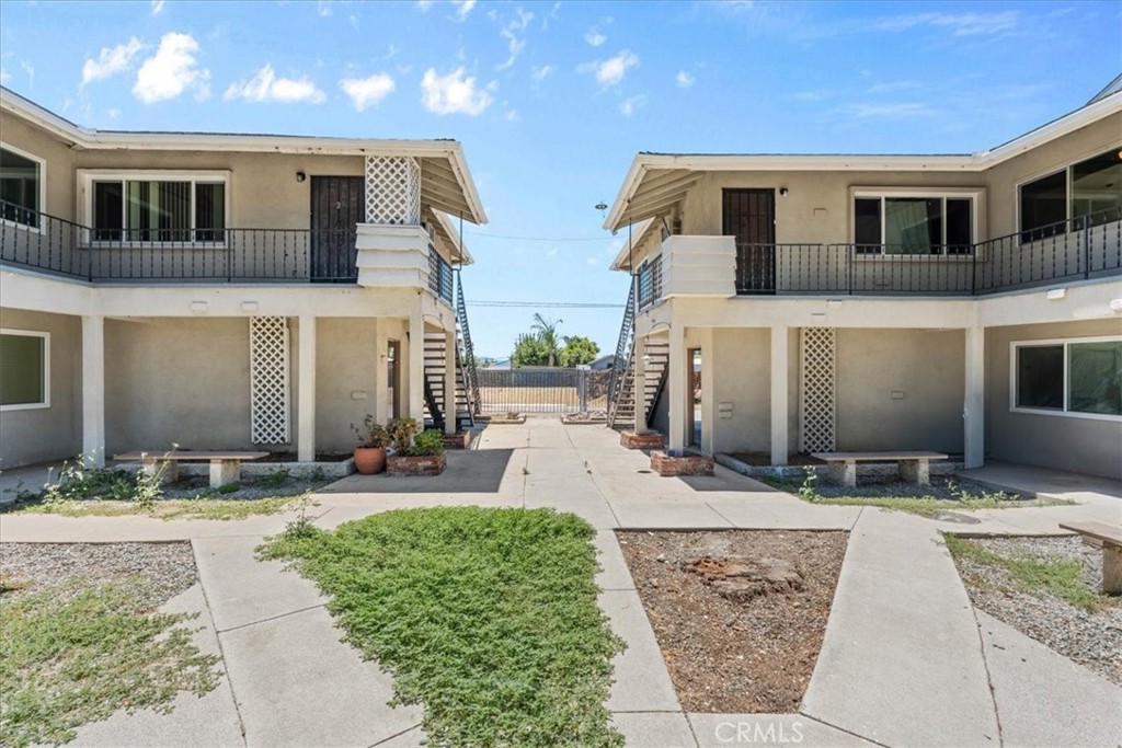 5351 & 5361 W Maitland Street