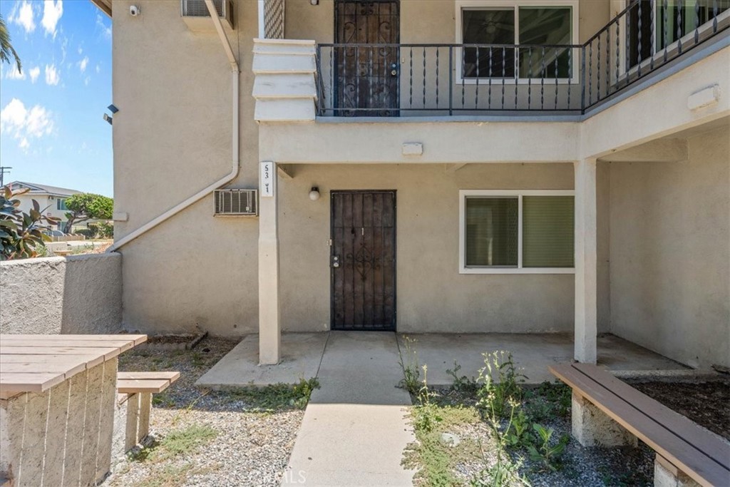 5351 & 5361 W Maitland Street