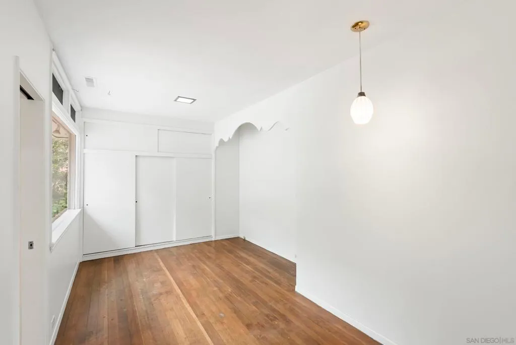 La Jolla, California 92037, United States, 5 Bedrooms Bedrooms, ,3 BathroomsBathrooms,Residential,Pending,189772