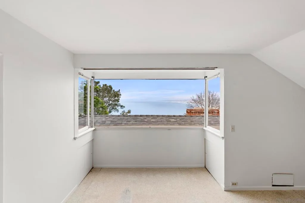 La Jolla, California 92037, United States, 5 Bedrooms Bedrooms, ,3 BathroomsBathrooms,Residential,Pending,189772