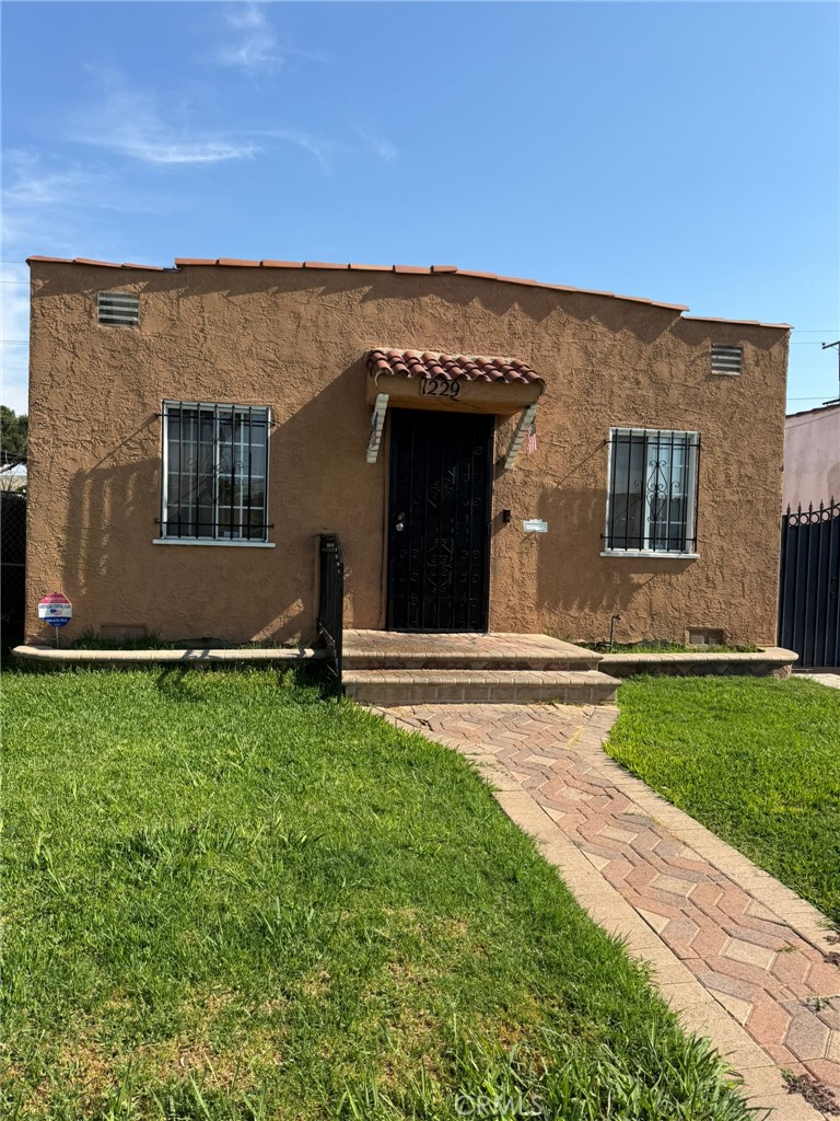 1229 E 89th Street