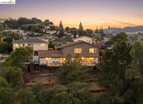 Photo of 2115 Valente Cir Cir, Martinez, CA 94553 (MLS # 41126969)