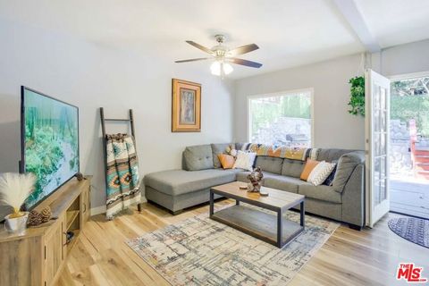 Photo of 874 Fern Drive, Crestline, CA 92325 (MLS # 26838295)