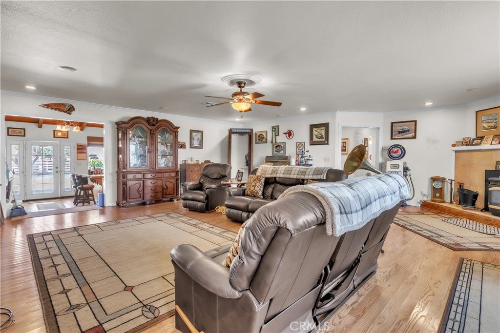 8043 Sunset Drive