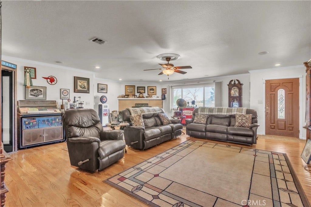 8043 Sunset Drive