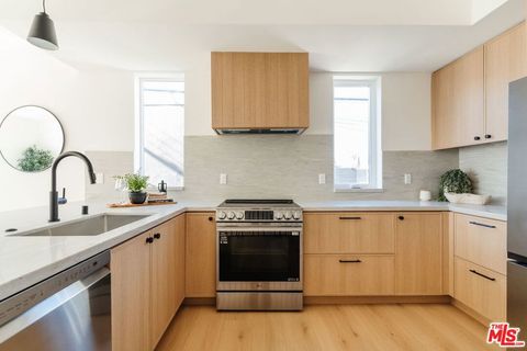 Photo of 6765 Lexington Avenue #1/2, Los Angeles, CA 90038 (MLS # 26812983)