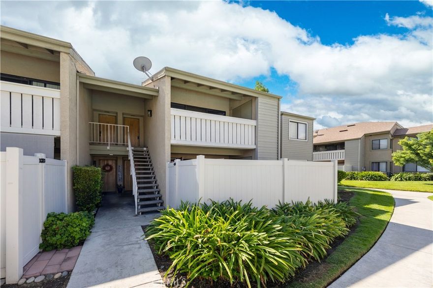 Charming Downstairs Unit for Lease in the Highly Desirable Phillips Meadows Community!

This bright and open single-level end unit condo offers total comfort and convenience. The spacious primary bedroom includes an en-suite bathroom, plus a second bedroom and an additional den—perfect as a third bedroom or home office. You will also enjoy the convenience of an in-unit laundry area. Relax on your private patio or take advantage of the community pool and spa, located just steps away. Diamond Ranch High School! Storage space in patio.

Centrally located with easy access to the 60, 57, and 71 freeways, and just minutes from Cal Poly Pomona and Mt. San Antonio College.