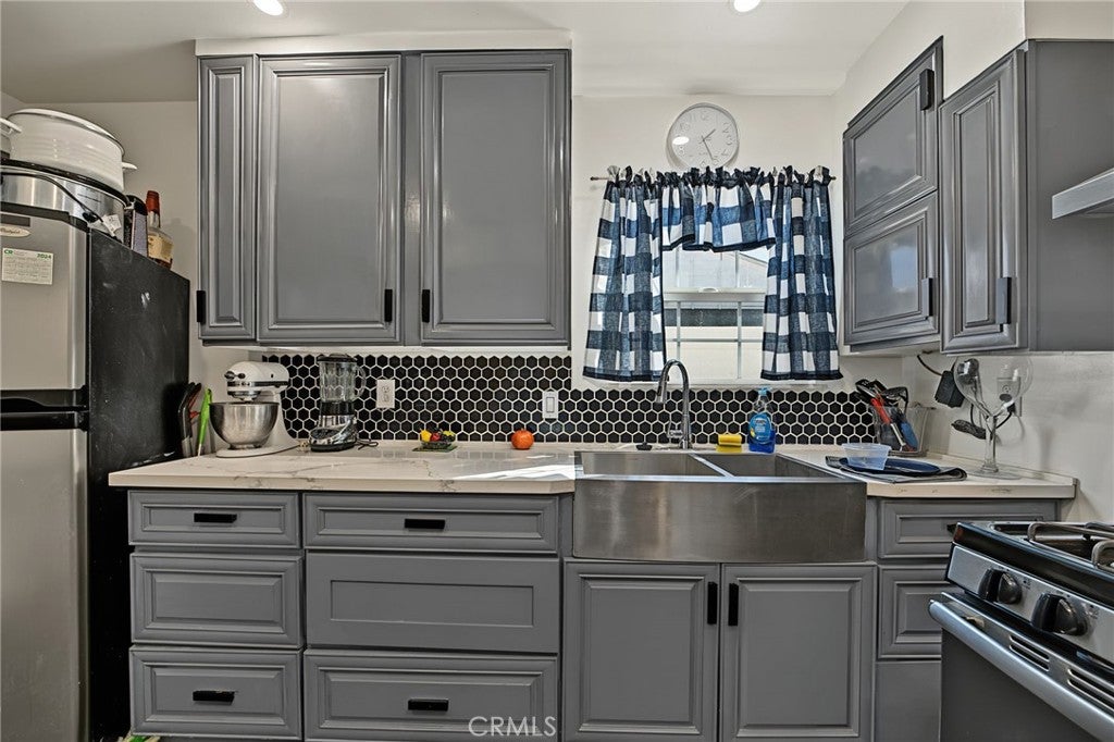 907 S Danehurst