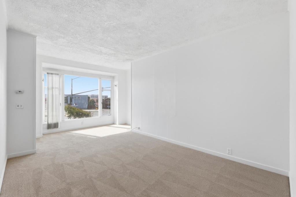 230 Los Banos Avenue